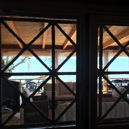 Ionion Seaside Tatil Evi