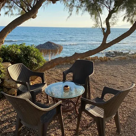 Ionion Seaside Vakantiehuis Vartholomio