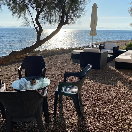 Ionion Seaside Vakantiehuis Vartholomio